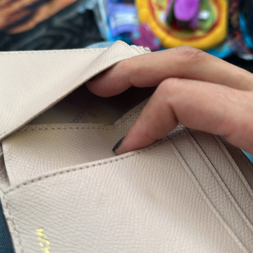 Michael Kors Blush Pink Wallet with gold hardware - Picture 11 of 12